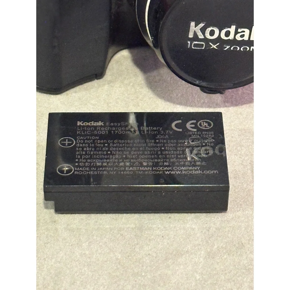 Kodak EasyShare Z7590 Digital Camera 5.0MP 10x Zoom Schneider-Kreuznach Black